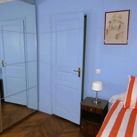 Bergere Opera Trevise - 2 Connecting With Private Bathroom And 1 Study - 35 M2 Habitación en casa particular París